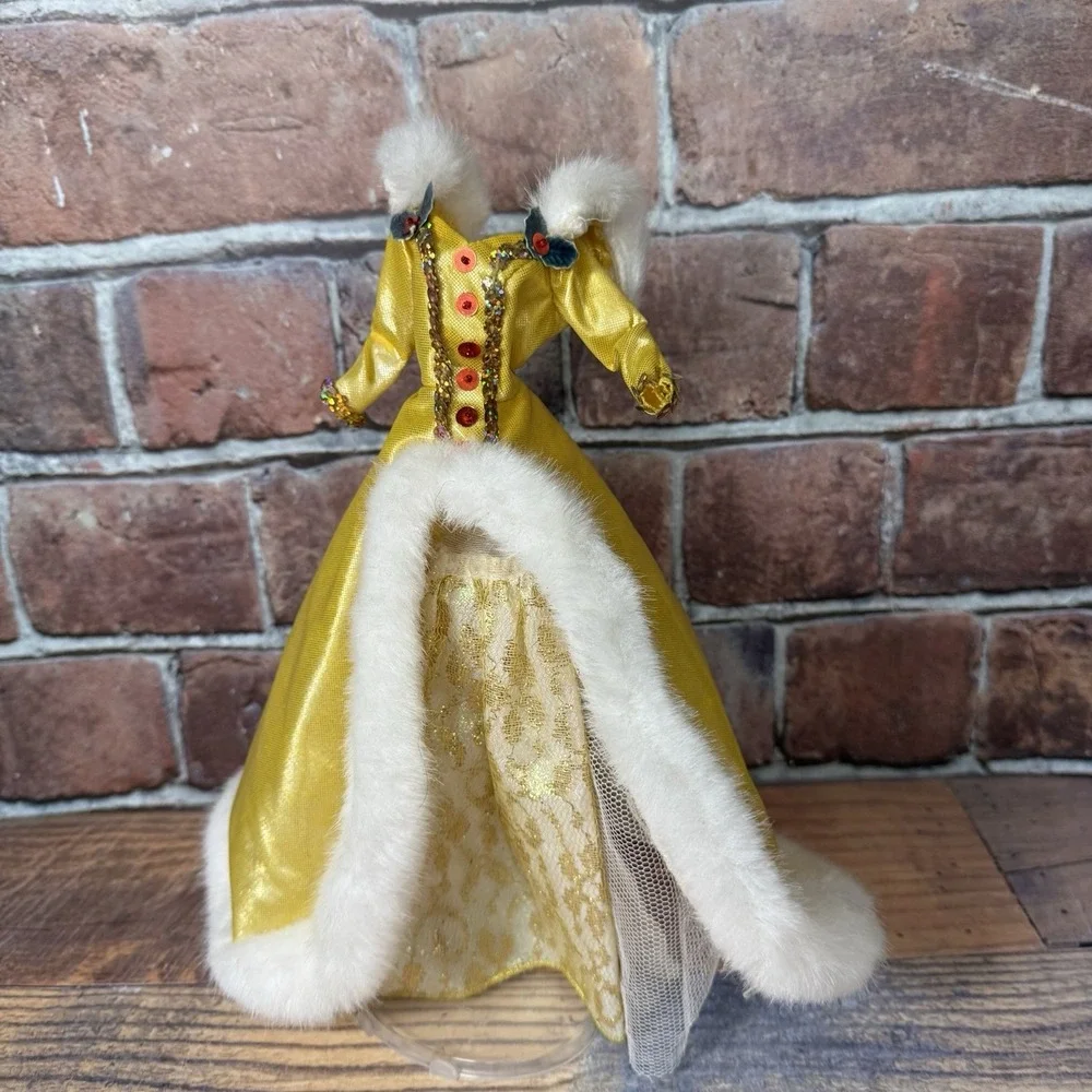 Barbie Dress 1994 Happy Holidays Gold Faux Fur  Christmas + ring/ earrings‎